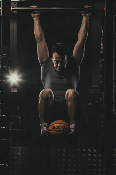 Zwis z piłką lekarską Basket Bullet