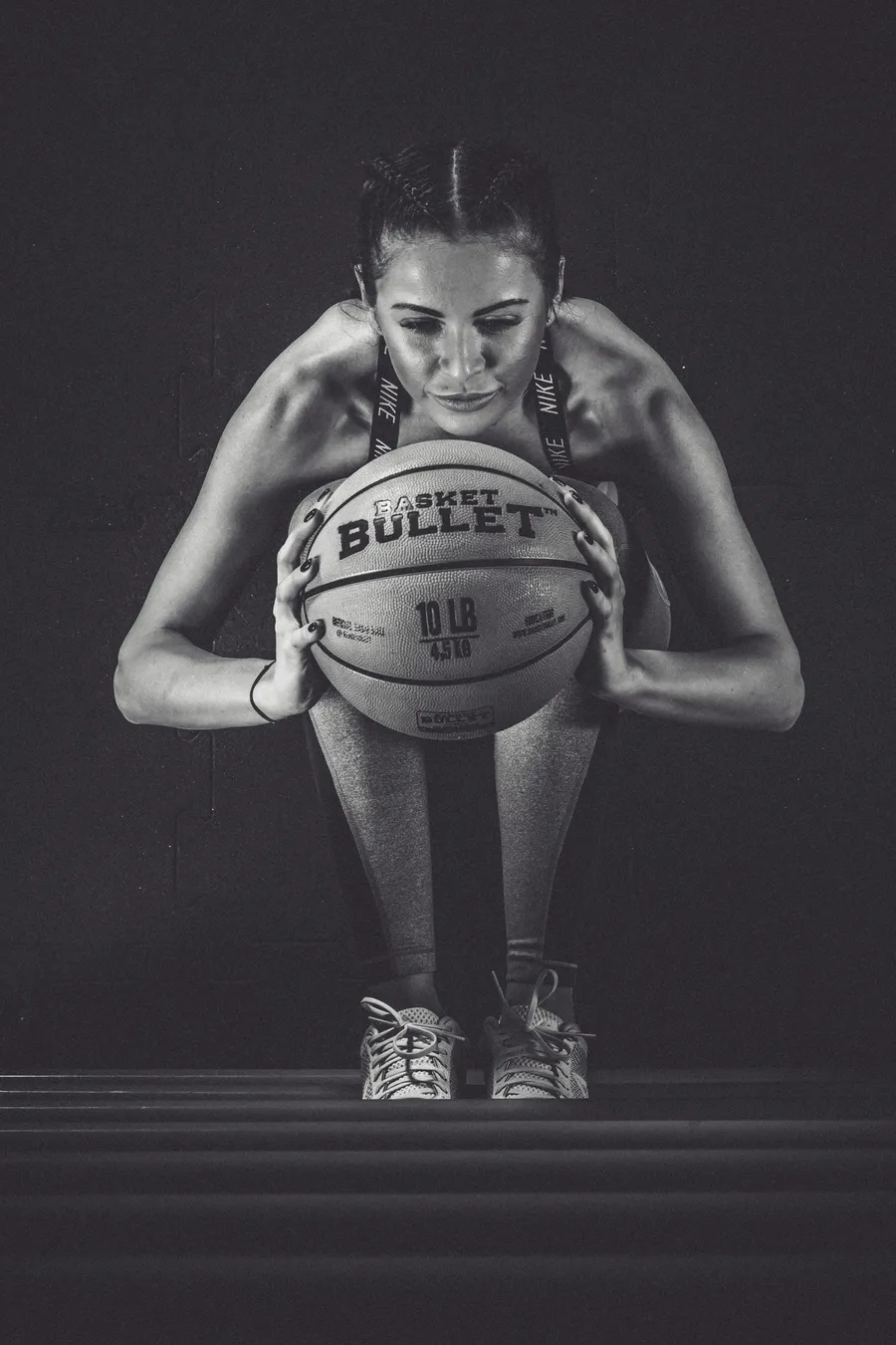 Sit-up with a press with a Basket Bullet medicine ball